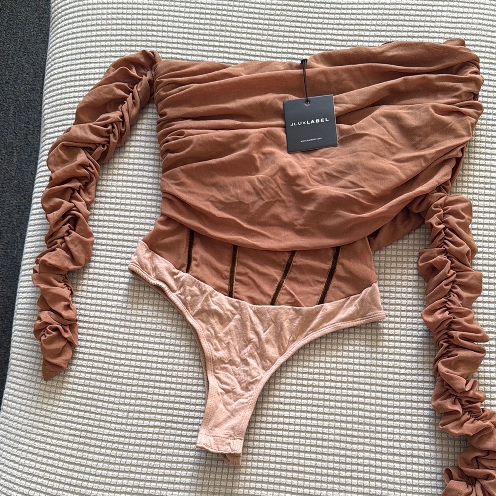 Juliet Label Brown Off-Shoulder Bodysuit